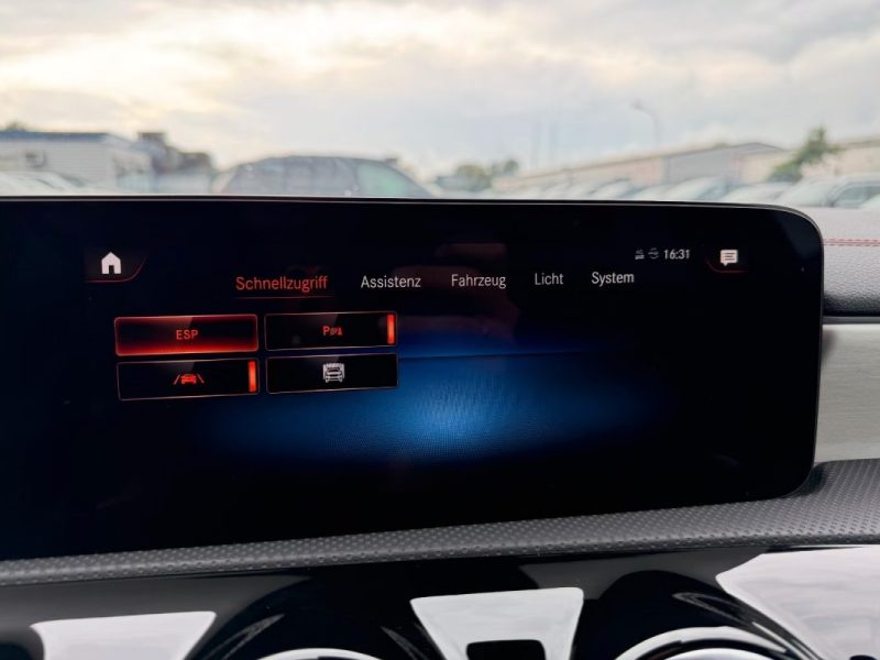 MERCEDES-BENZ CLA 200 AMG 2022
