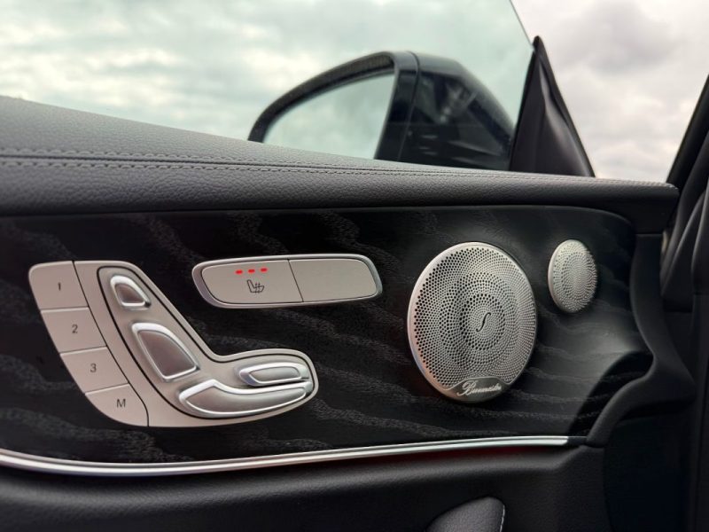 MERCEDES-BENZ E 220 D AMG COUPE FULL 2023