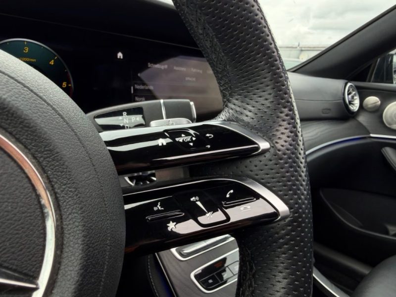 MERCEDES-BENZ E 220 D AMG COUPE FULL 2023