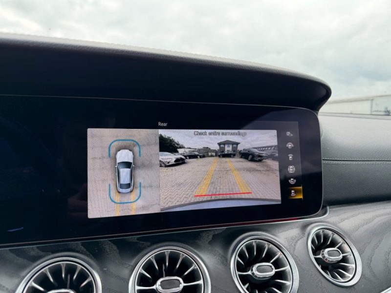 MERCEDES-BENZ E 220 D AMG COUPE FULL 2023