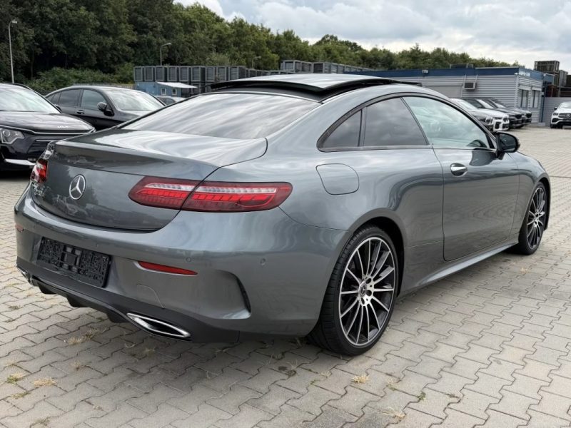 MERCEDES-BENZ E 220 D AMG COUPE FULL 2023