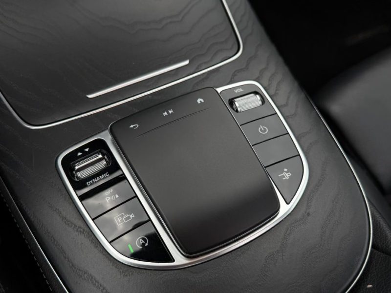 MERCEDES-BENZ E 220 D AMG COUPE FULL 2023