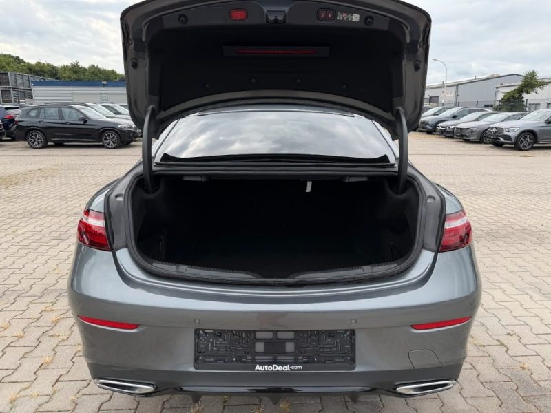 MERCEDES-BENZ E 220 D AMG COUPE FULL 2023