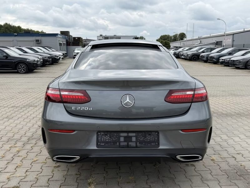 MERCEDES-BENZ E 220 D AMG COUPE FULL 2023