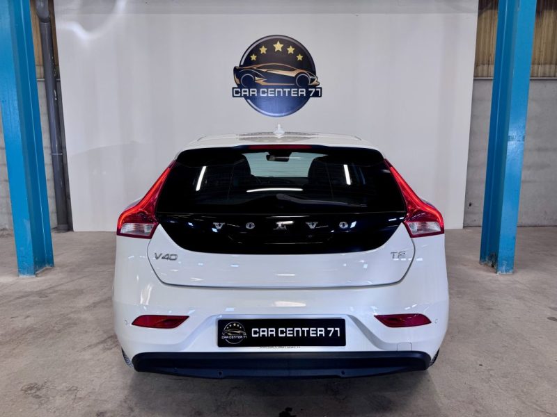 VOLVO V40 T2 2.0 TI 122ch Signature Edition BVM6 5 portes