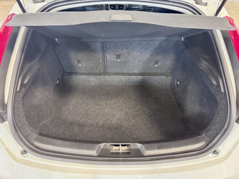 VOLVO V40 T2 2.0 TI 122ch Signature Edition BVM6 5 portes