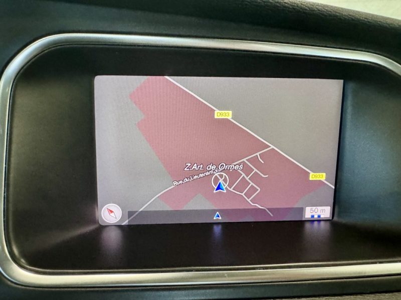 VOLVO V40 T2 2.0 TI 122ch Signature Edition BVM6 5 portes