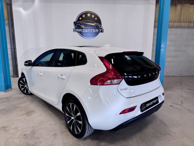 VOLVO V40 T2 2.0 TI 122ch Signature Edition BVM6 5 portes