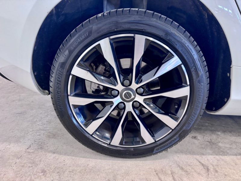 VOLVO V40 T2 2.0 TI 122ch Signature Edition BVM6 5 portes