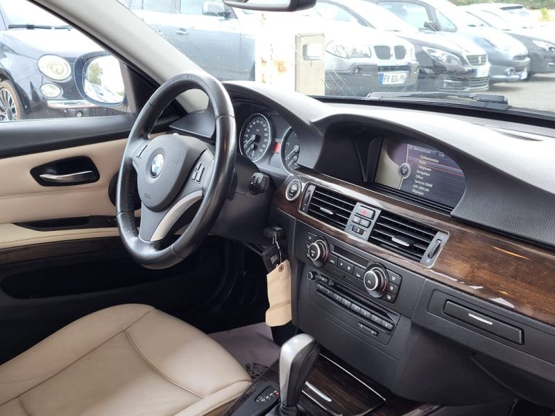 BMW 3 TOURING (E91) 325 D 2011