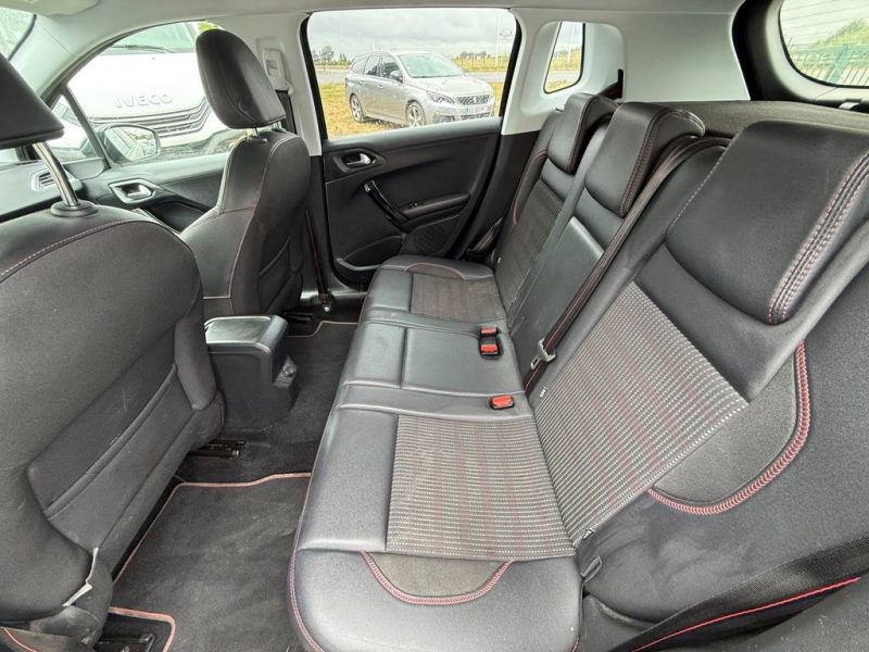PEUGEOT 2008 1.2 130CH GT LINE 2017