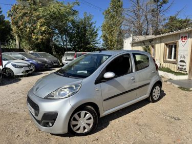 PEUGEOT 107 1.0E 12V 68CH BLUE LION 2-TRONIC ACTIVE 2013
