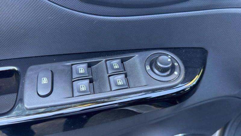RENAULT CAPTUR 0.9L TCE 90 INTENS ENERGY 2015