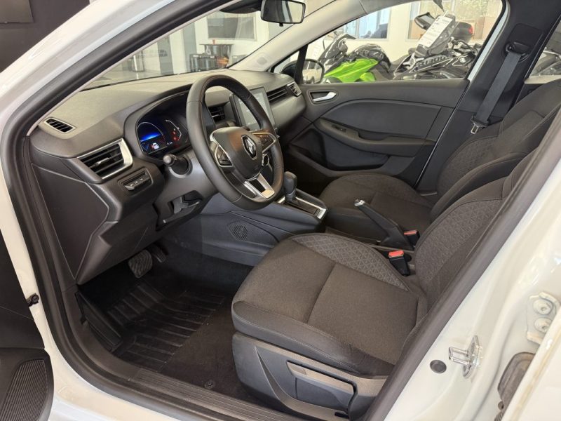 RENAULT CLIO V  1.6 E-TECH 145 CH FULL HYBRID EQUILIBRE - CARPLAY  2023