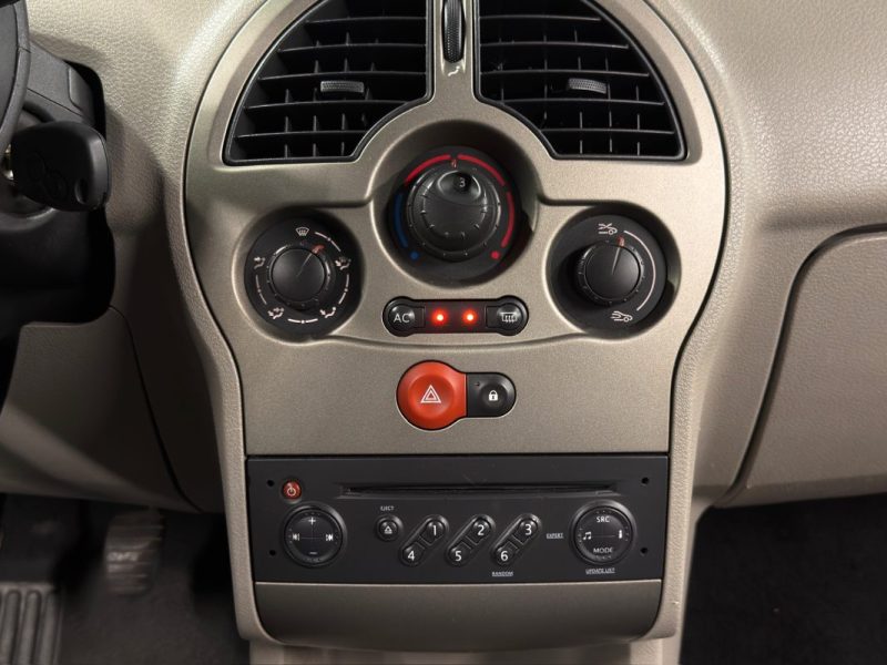 RENAULT MODUS 1.5 DCI 65 Cv BVM - 5 PORTES / CLIMATISATION / REGULATEUR - GARANTIE 
