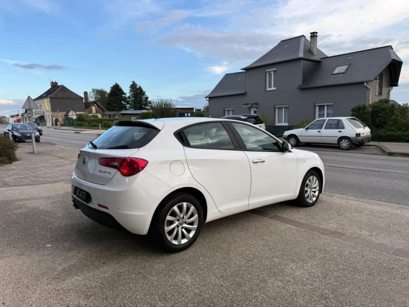 Alfa Romeo Giulietta 1.6 JTDM 120Ch S&S Distinctive