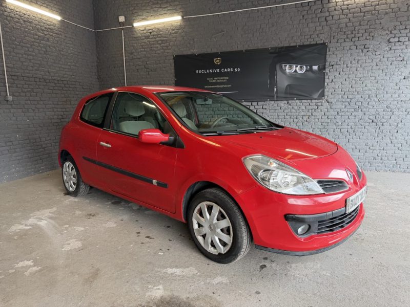 RENAULT  CLIO 3 1.2I 75CH PRIVILEGE 