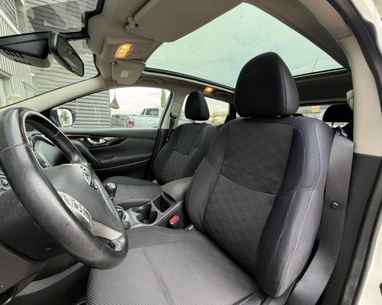 NISSAN QASHQAI 1.6 dCi 130 CV N-CONNECTA - ATTELAGE - CAMERA DE RECUL - ENTRETIEN COMPLET