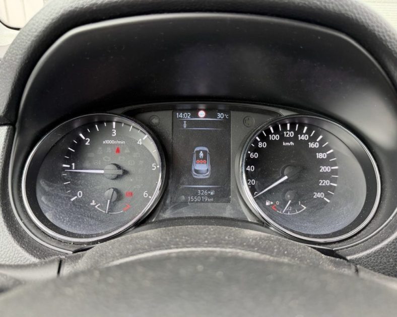 NISSAN QASHQAI 1.6 dCi 130 CV N-CONNECTA - ATTELAGE - CAMERA DE RECUL - ENTRETIEN COMPLET