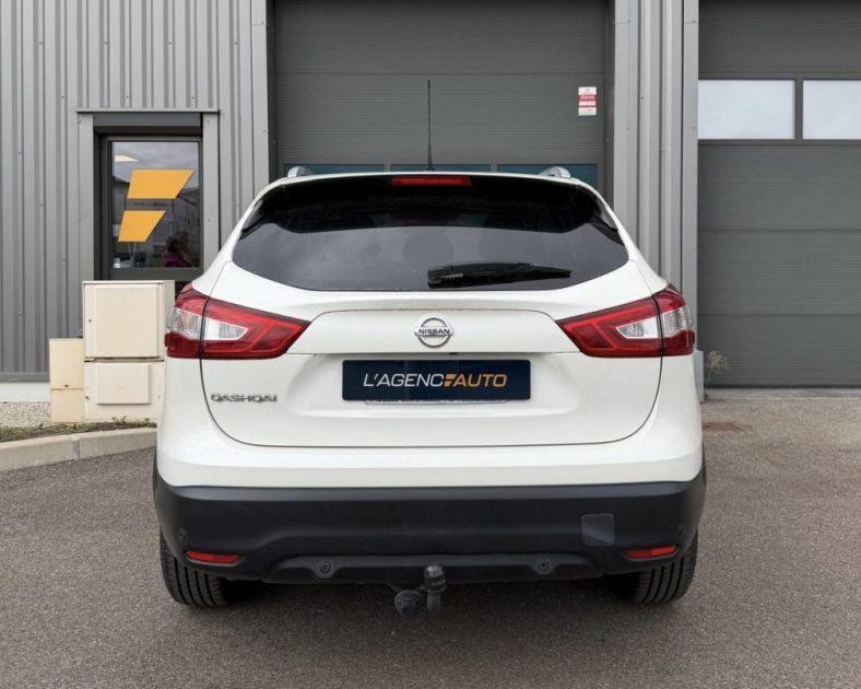 NISSAN QASHQAI 1.6 dCi 130 CV N-CONNECTA - ATTELAGE - CAMERA DE RECUL - ENTRETIEN COMPLET