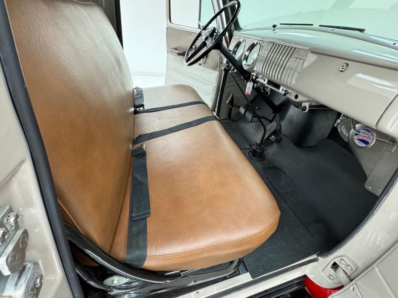 1964 Chevrolet C10 Short Bed Pickup  Entièrement restauré