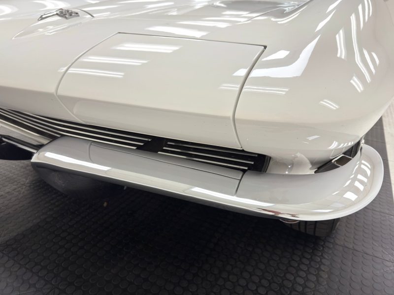 1964 Chevrolet Corvette C2 Convertible Ermine White