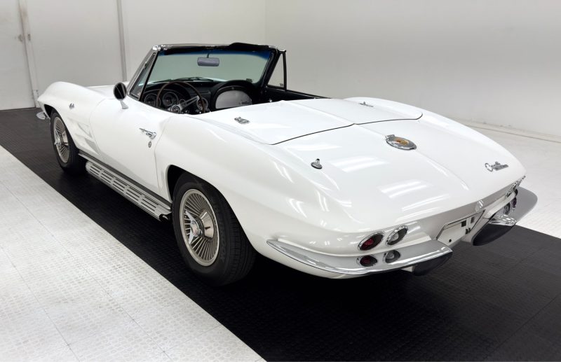 1964 Chevrolet Corvette C2 Convertible Ermine White