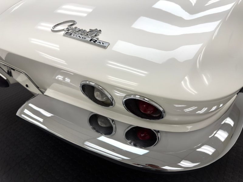 1964 Chevrolet Corvette C2 Convertible Ermine White