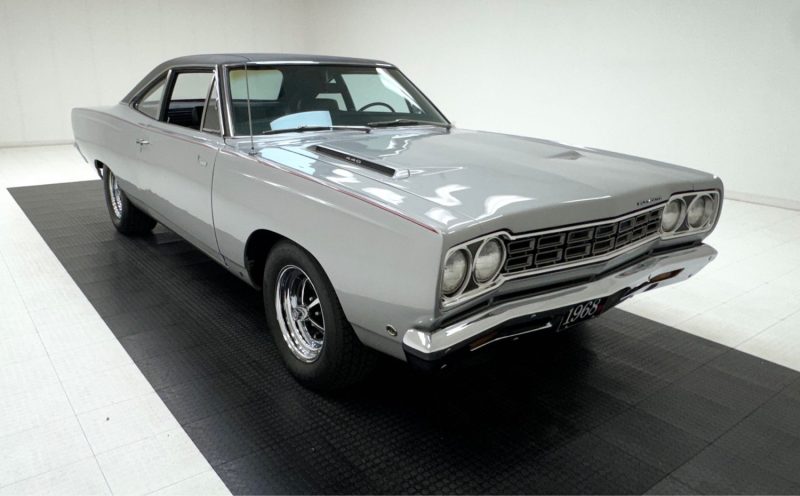 PLYMOUTH ROAD RUNNER Big block !