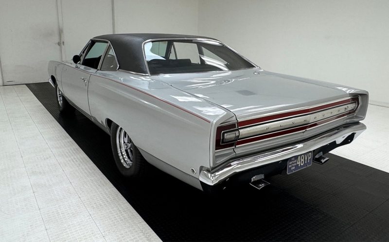 PLYMOUTH ROAD RUNNER Big block !