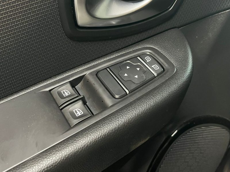🚗 RENAULT CLIO IV 0.9 TCE 90ch ⚙️ LIMITED 📱 Bluetooth 🧭 Navigation ❄️ Climatisation