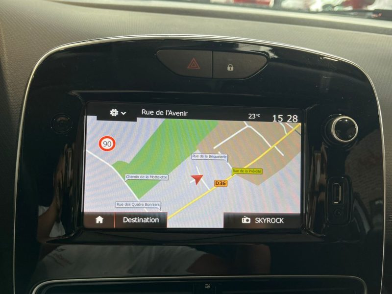 🚗 RENAULT CLIO IV 0.9 TCE 90ch ⚙️ LIMITED 📱 Bluetooth 🧭 Navigation ❄️ Climatisation