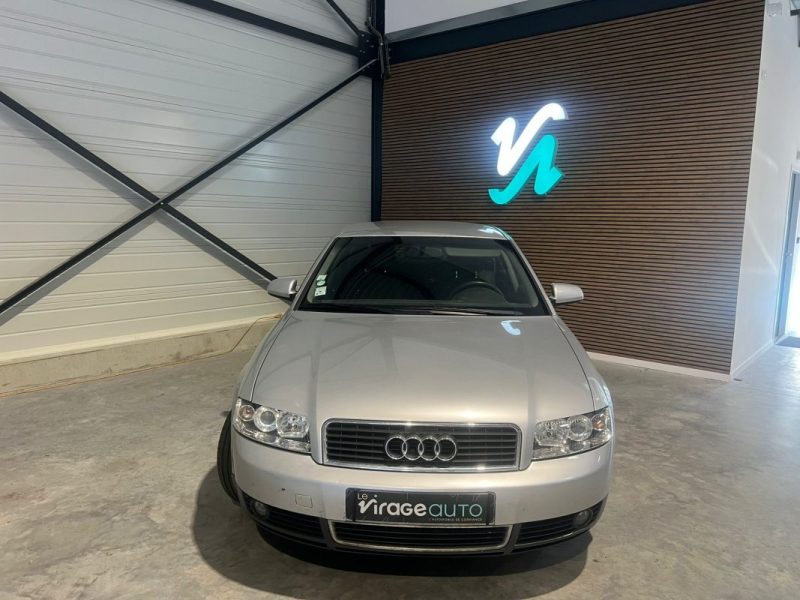AUDI - A4 - 1.9 TDI - 101 cv -  REFERENCE - 2002 - 306 000 km - Attelage 
