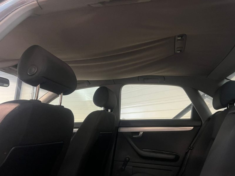 AUDI - A4 - 1.9 TDI - 101 cv -  REFERENCE - 2002 - 306 000 km - Attelage 