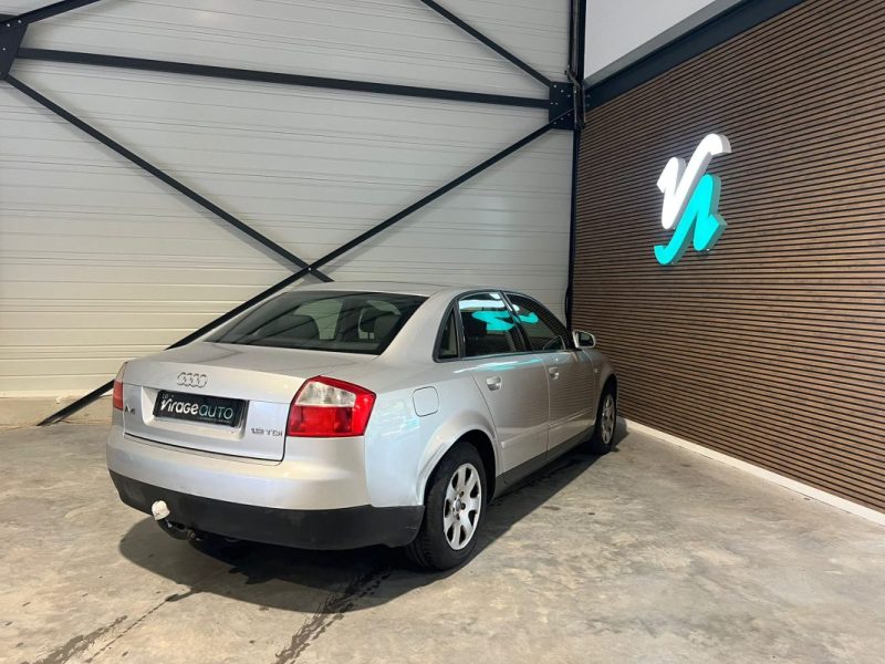 AUDI - A4 - 1.9 TDI - 101 cv -  REFERENCE - 2002 - 306 000 km - Attelage 