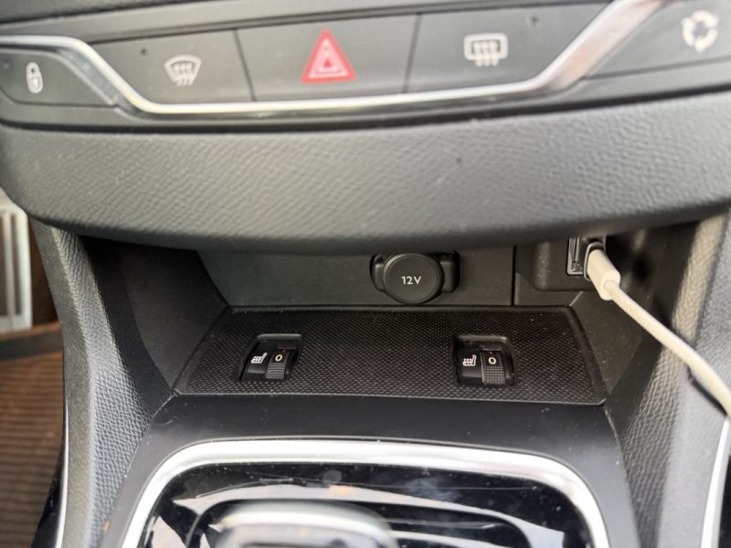 PEUGEOT 308 GT 2.0 BLUEHDI 180CH EAT8 / TOIT PANO / DENON 