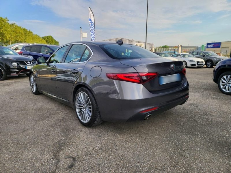 ALFA ROMEO GIULIA 2.2 JTD 180 SUPER AT 2017