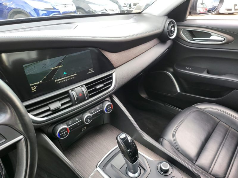 ALFA ROMEO GIULIA 2.2 JTD 180 SUPER AT 2017
