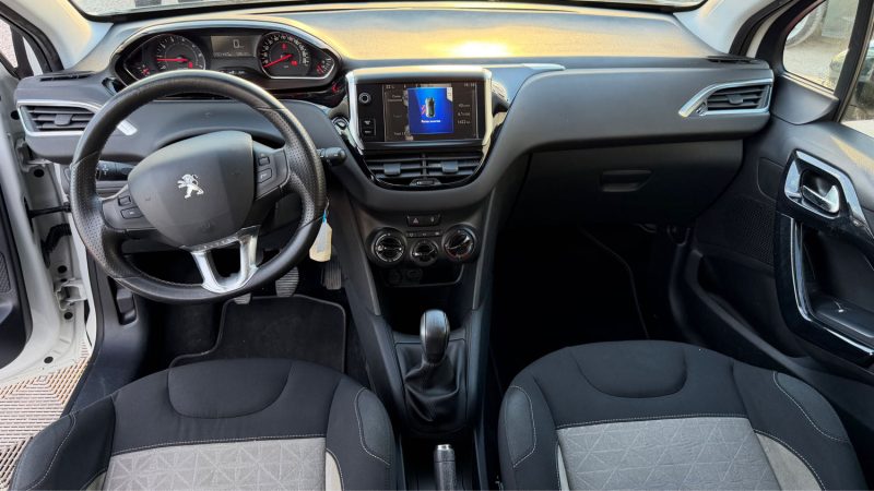 PEUGEOT 208 1.2 VTI 82 ENVI  2014