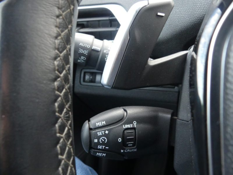 PEUGEOT 3008 HYBRID 225 ALLURE E-EAT8 2020