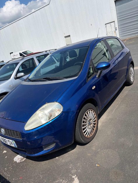 DANS L'ETAT FIAT PUNTO GRANDE PUNTO 1.3 MJT 75 