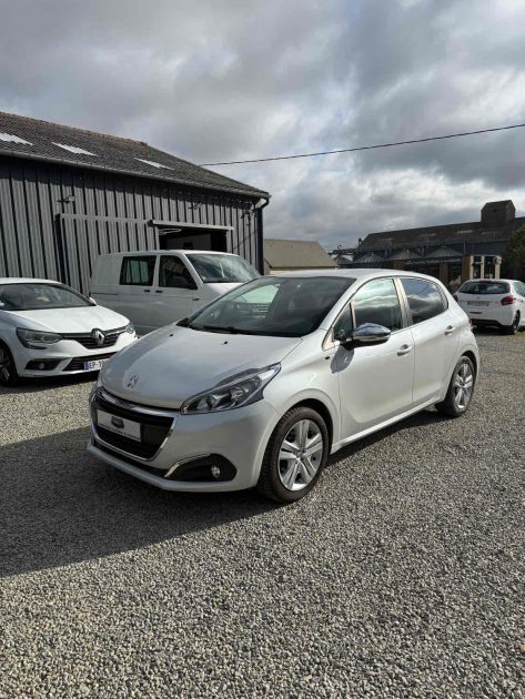 PEUGEOT 208 1.2 PURE TECH 82 ALLURE 2016