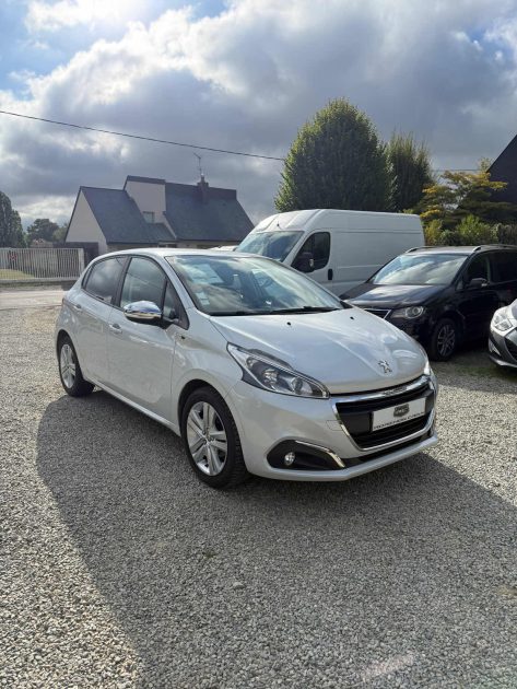 PEUGEOT 208 1.2 PURE TECH 82 ALLURE 2016