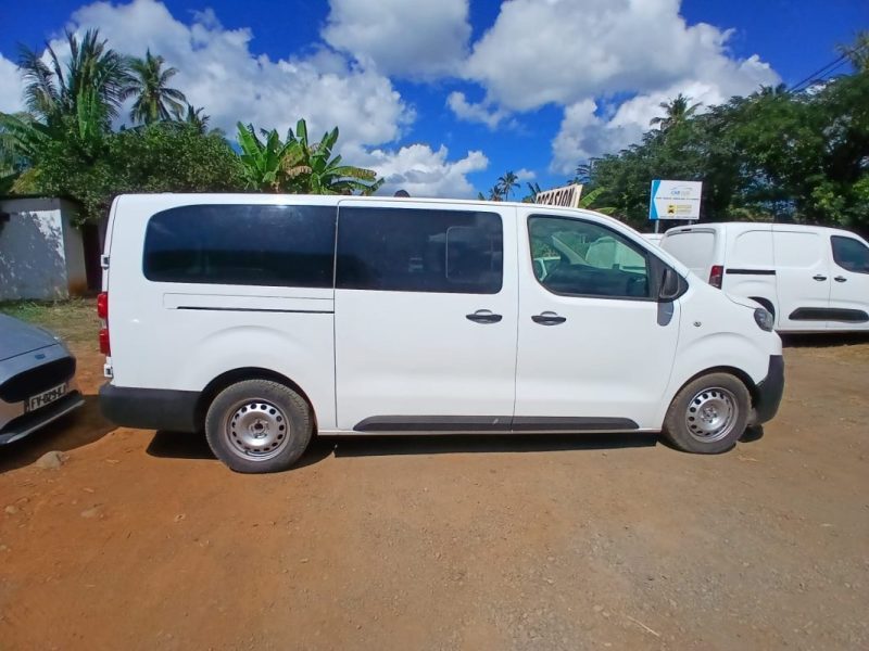 PEUGEOT EXPERT COMBI COMPACT 1.5 BLUE HDI 120 2021