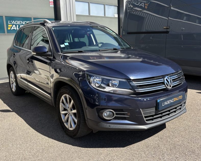 Volkswagen Tiguan 2.0 TDI 140 ch Lounge BlueMotion 2015 — ENTRETIEN COMPLET - RADARS Avant / Arrière