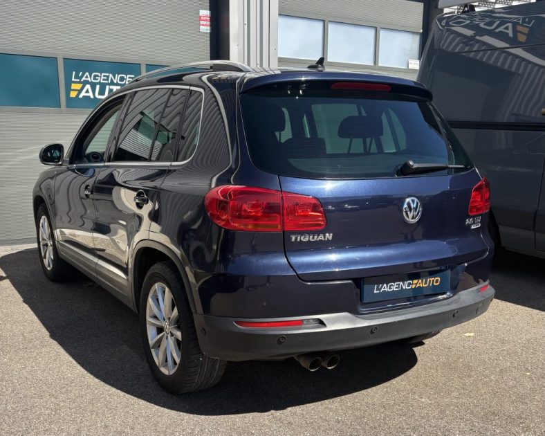 Volkswagen Tiguan 2.0 TDI 140 ch Lounge BlueMotion 2015 — ENTRETIEN COMPLET - RADARS Avant / Arrière