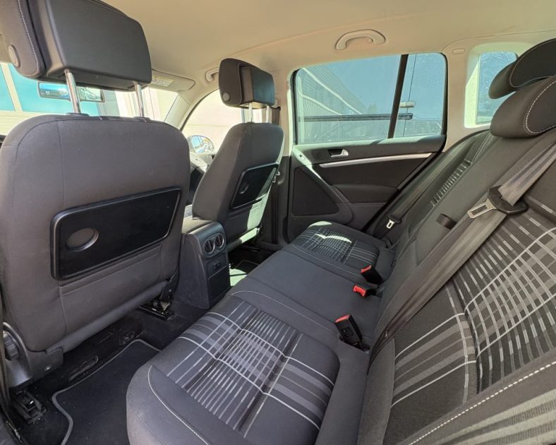 Volkswagen Tiguan 2.0 TDI 140 ch Lounge BlueMotion 2015 — ENTRETIEN COMPLET - RADARS Avant / Arrière