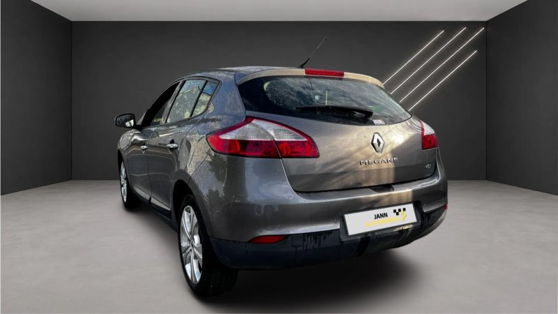 RENAULT MEGANE III  1.5DCI 110CV BVA DYNAMIQUE FAIBLE KM 2012