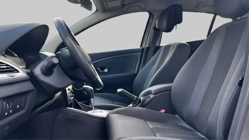 RENAULT MEGANE III  1.5DCI 110CV BVA DYNAMIQUE FAIBLE KM 2012