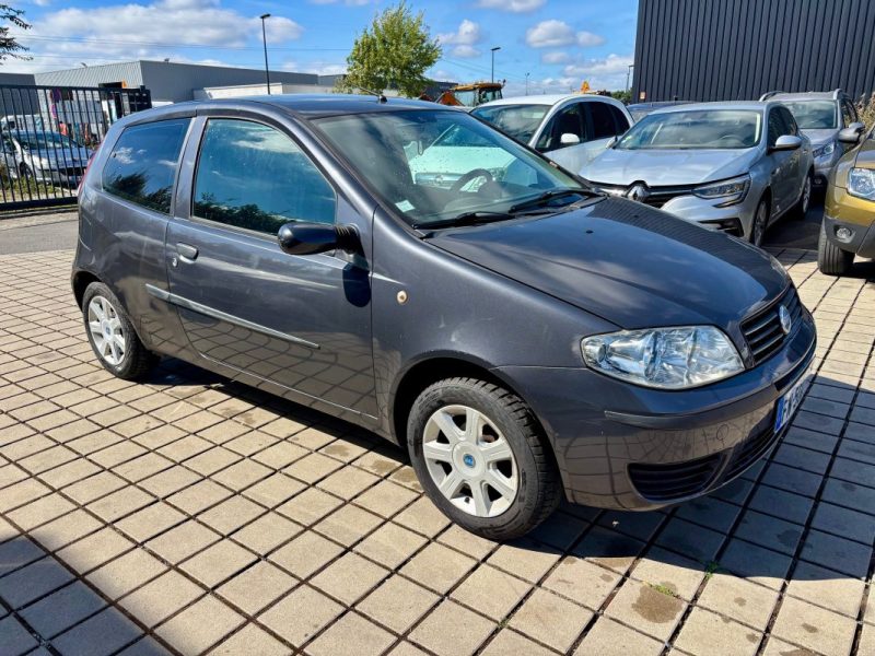 FIAT PUNTO 1.2i 60 CH 2005 FINITION TEAM